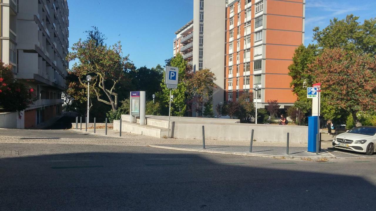Encarnacao Metro 1/2 Apartment Lisabona Exterior foto
